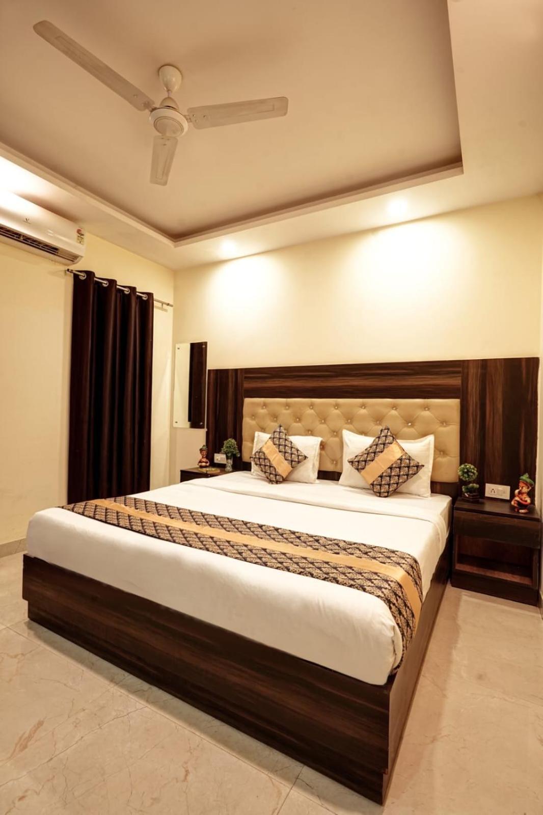 Hotel Iby Plaza Near Igi Airport New Delhi Extérieur photo